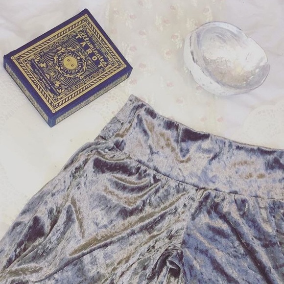 Capris - Picture 3 of 4